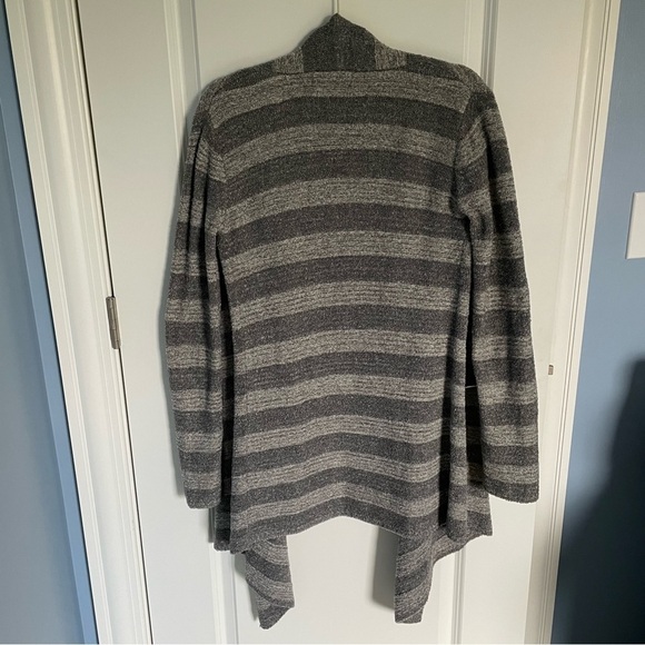 Barefoot Dreams CozyChic Lite Drape Front Striped Calypso Wrap nbnn - Picture 8 of 15
